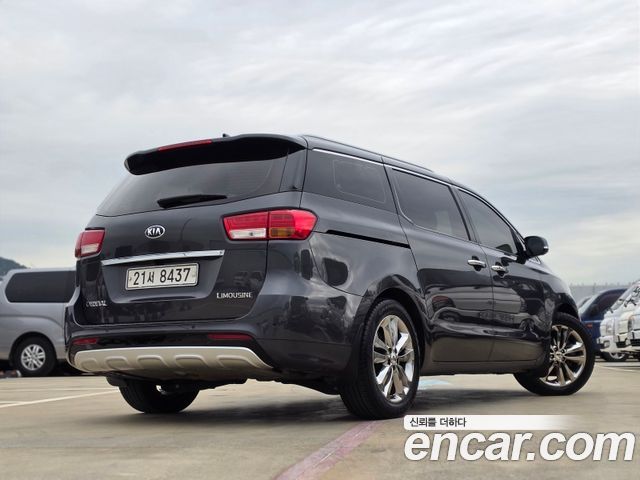Kia Canival 2018 — photo 2