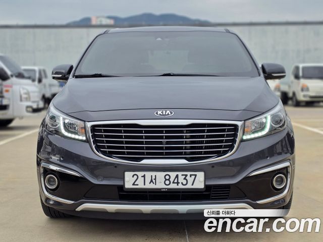 Kia Canival 2018 — photo 3