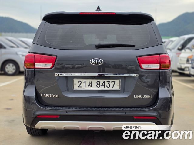 Kia Canival 2018 — photo 4