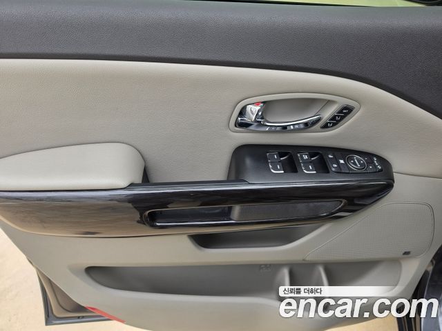 Kia Canival 2018 — photo 14