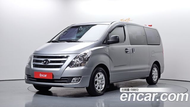 Hyundai Starex 2017 — photo 1