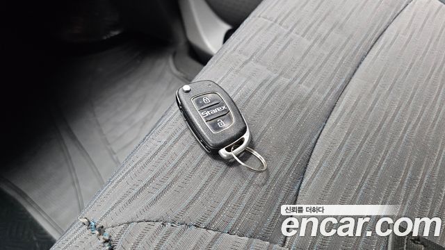 Hyundai Starex 2017 — photo 19