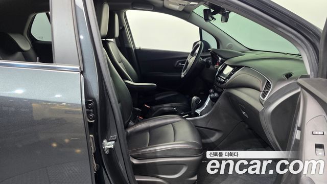 Chevrolet Korea Trax 2017 — photo 17