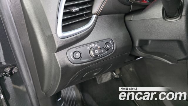 Chevrolet Korea Trax 2017 — photo 23