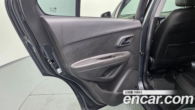 Chevrolet Korea Trax 2017 — photo 15