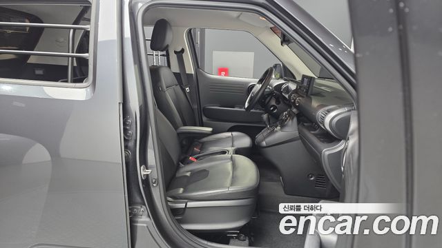 Hyundai Casper 2023 — photo 17
