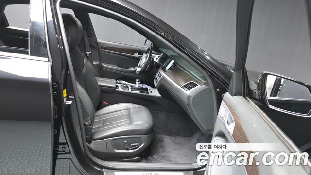 Genesis G80 2018 — photo 17