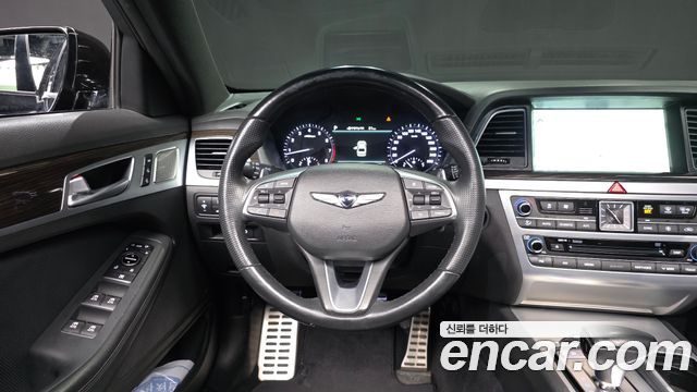 Genesis G80 2018 — photo 19
