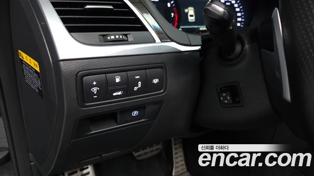 Genesis G80 2018 — photo 20