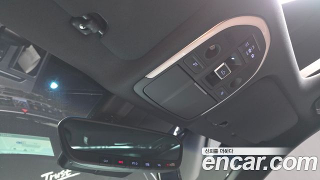 Genesis G80 2018 — photo 34
