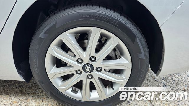 Hyundai AVANTE 2015 — photo 5