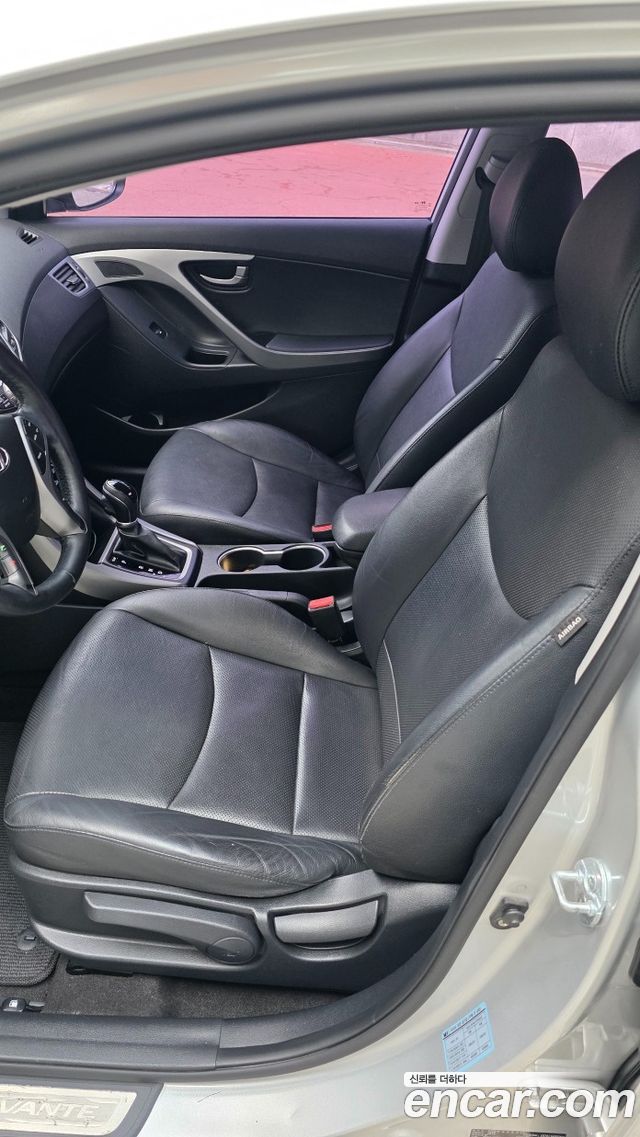 Hyundai AVANTE 2015 — photo 7