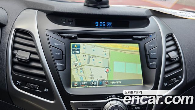 Hyundai AVANTE 2015 — photo 10