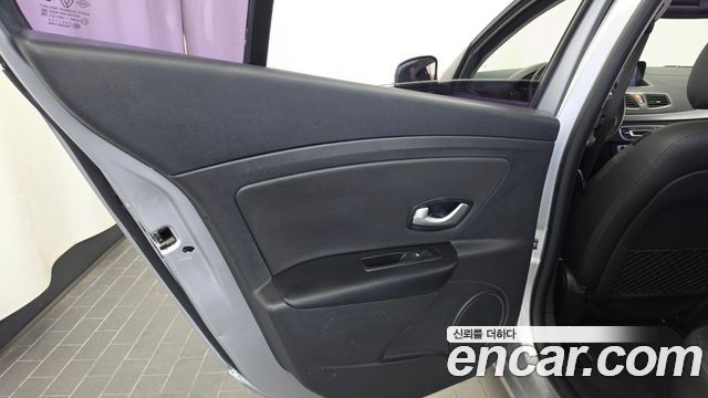 Renault Korea SM3 2018 — photo 15