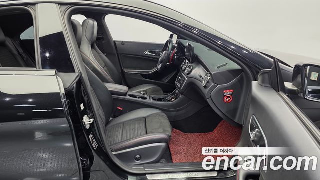 Mercedes-Benz CLA-Class 2017 — photo 12
