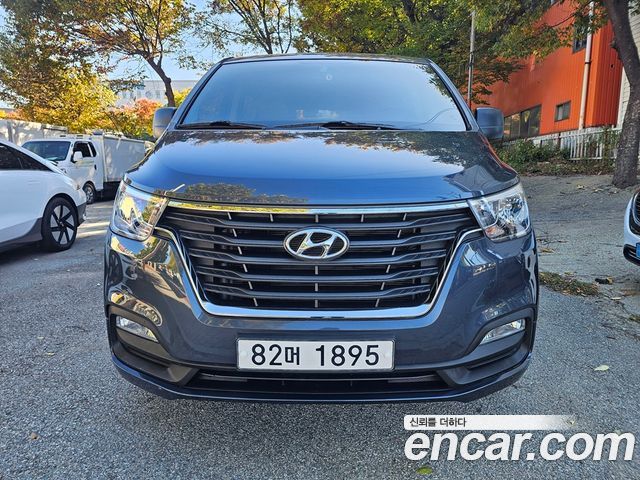 Hyundai Starex 2018 — photo 1