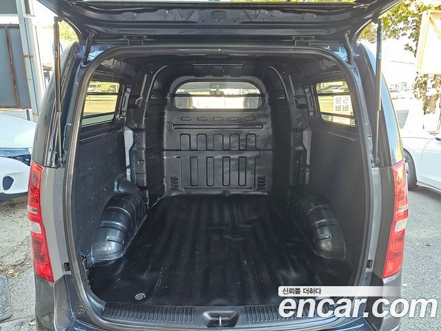 Hyundai Starex 2018 — photo 8