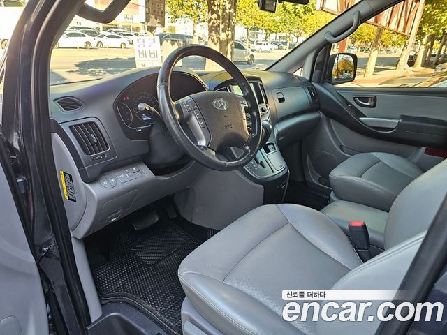 Hyundai Starex 2018 — photo 11