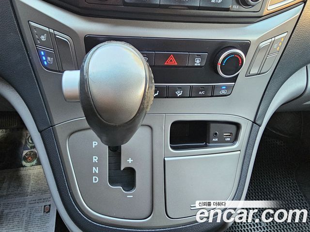 Hyundai Starex 2018 — photo 16