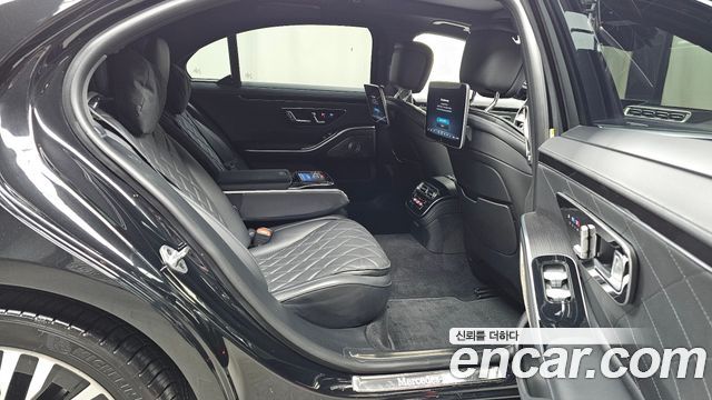 Mercedes-Benz S-Class 2022 — photo 17