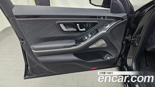 Mercedes-Benz S-Class 2022 — photo 14