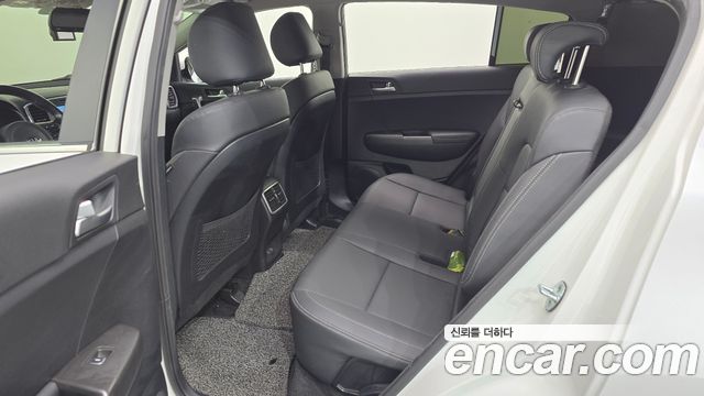 Kia Sportage 2018 — photo 17