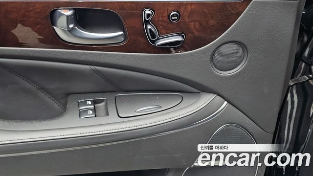 Hyundai Equus 2015 — photo 18