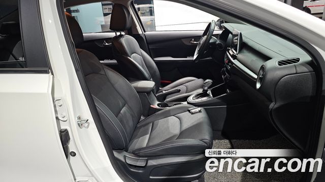 Kia K3 2020 — photo 16