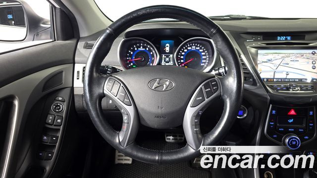 Hyundai AVANTE 2015 — photo 19