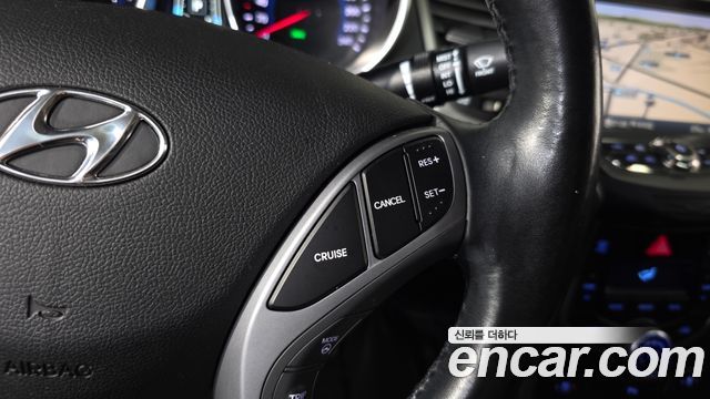 Hyundai AVANTE 2015 — photo 22