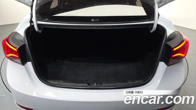 Hyundai AVANTE 2015 — photo 23