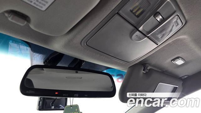 Hyundai AVANTE 2015 — photo 25