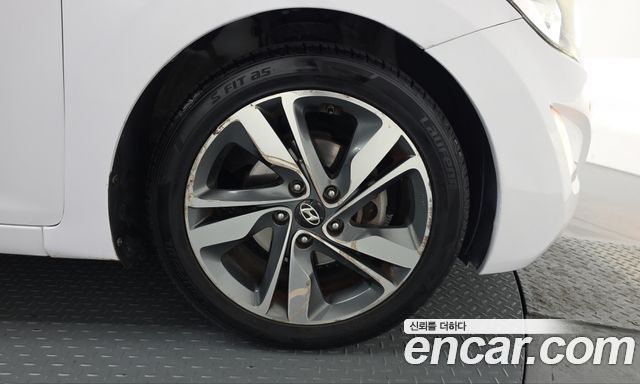 Hyundai AVANTE 2015 — photo 7
