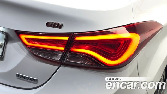 Hyundai AVANTE 2015 — photo 9