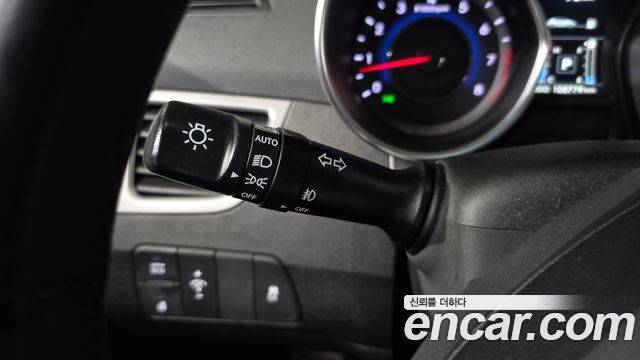 Hyundai AVANTE 2015 — photo 28