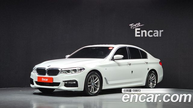 BMW 5-Series 2018 — photo 1