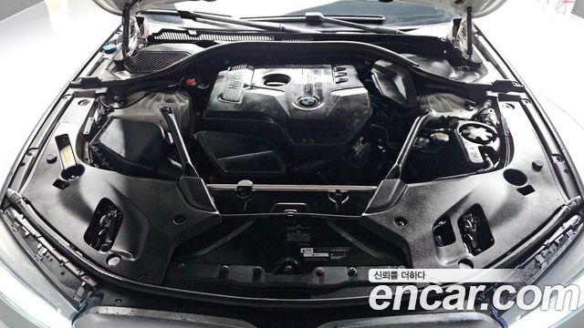 BMW 5-Series 2018 — photo 6