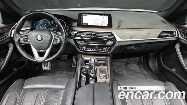 BMW 5-Series 2018 — photo 7