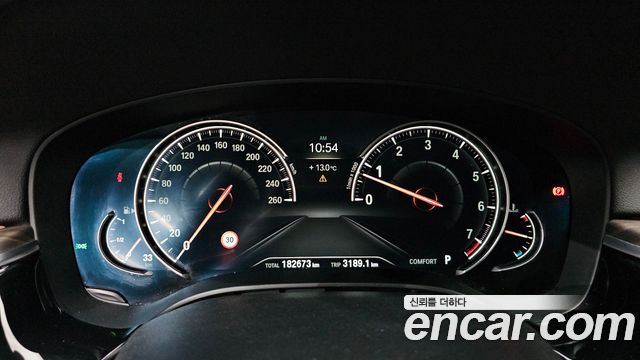 BMW 5-Series 2018 — photo 8