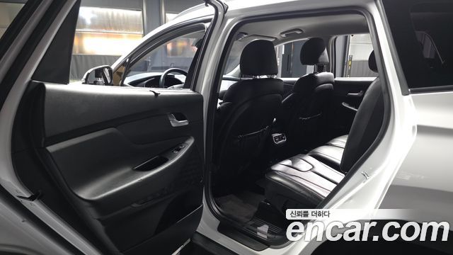 Hyundai Santafe 2021 — photo 16
