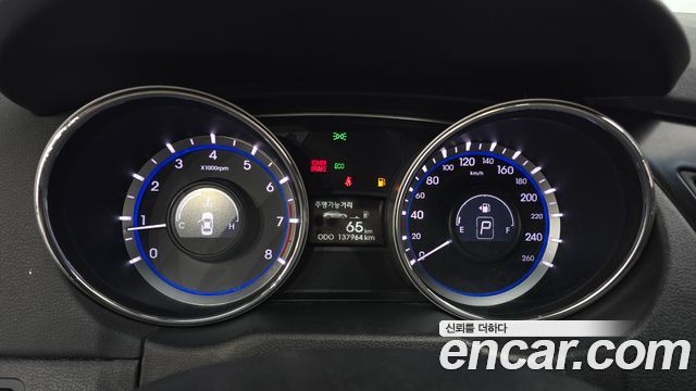 Hyundai Sonata 2012 — photo 11