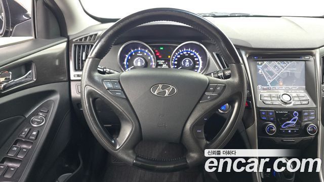 Hyundai Sonata 2012 — photo 19