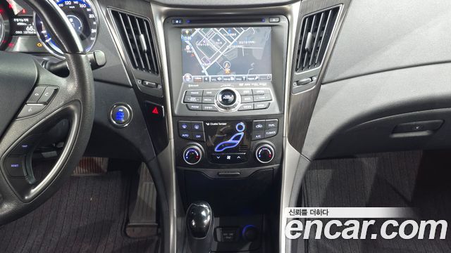 Hyundai Sonata 2012 — photo 20
