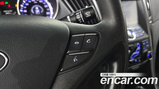 Hyundai Sonata 2012 — photo 26