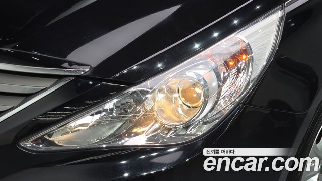 Hyundai Sonata 2012 — photo 8