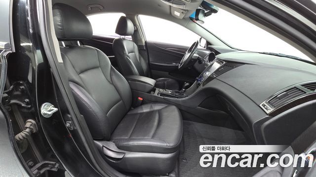Hyundai Sonata 2012 — photo 16