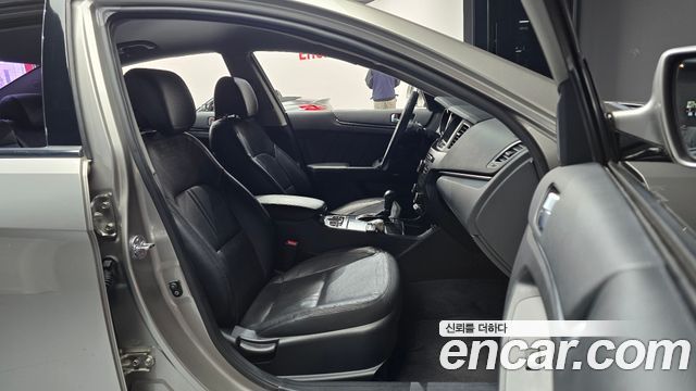 Kia K7 2012 — photo 11