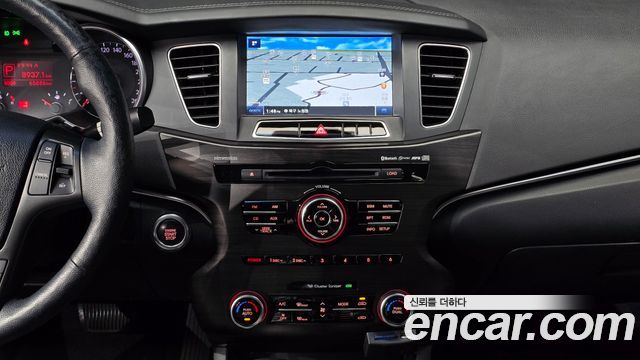 Kia K7 2012 — photo 17
