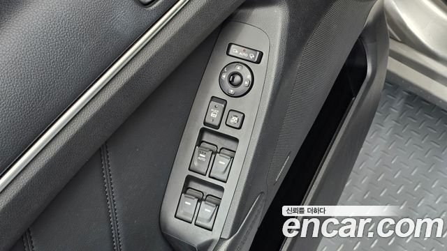 Kia K7 2012 — photo 18