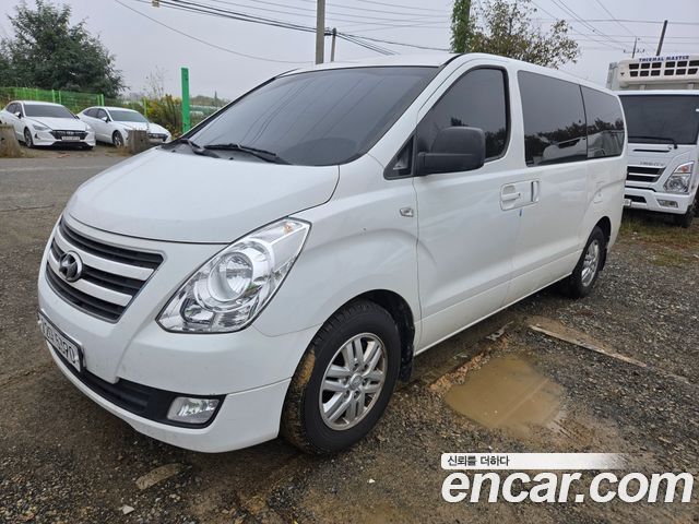 Hyundai Starex 2017 — photo 2